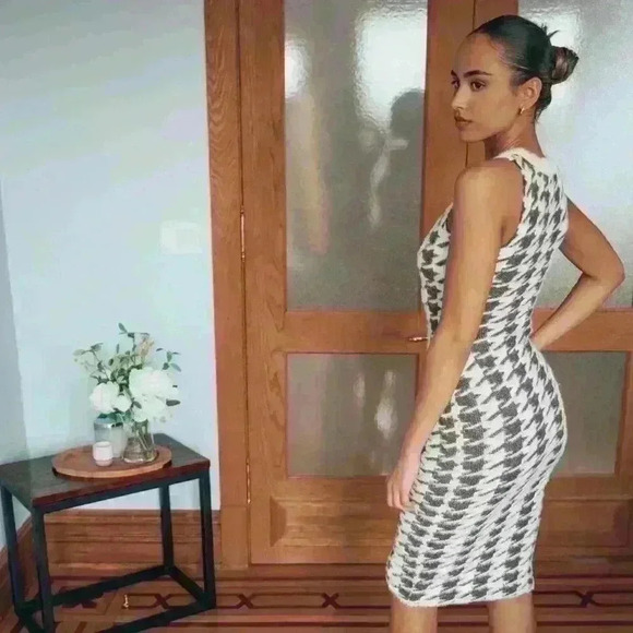 Brown Fuzzy Knit Houndstooth Bodycon Dress - Picture 7 of 10